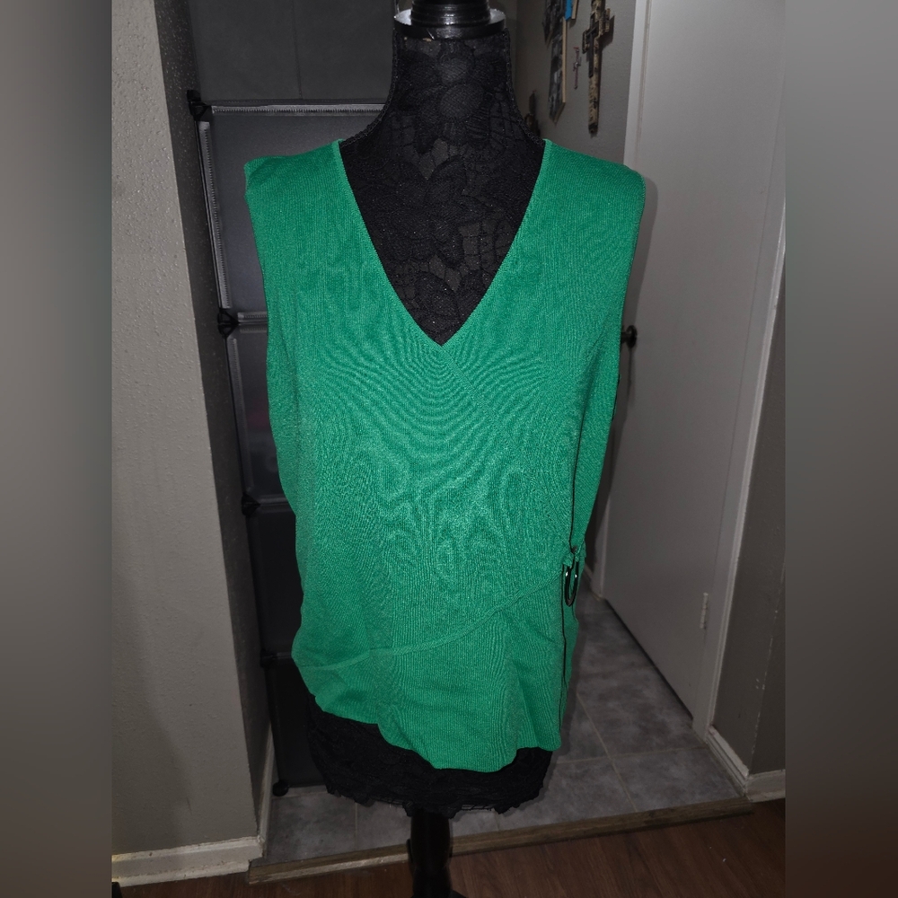 Cable & Gauge Green Sleeveless Top
